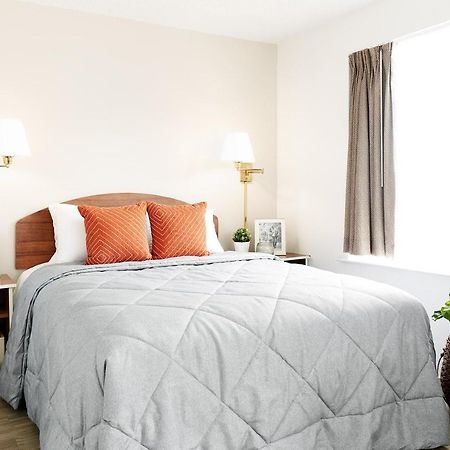 Intown Suites Extended Stay Indianapolis In -I70 Post Drive エクステリア 写真