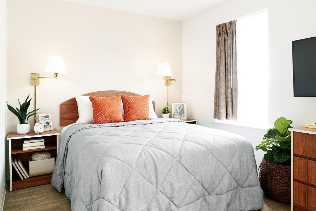 Intown Suites Extended Stay Indianapolis In -I70 Post Drive エクステリア 写真